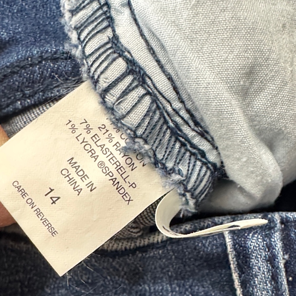 Soho Women's denim two tone ultimate stretch Ankle Jeans NWT 14 - Picture 12 of 14